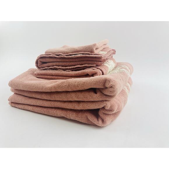 Vintage Utica J.P. Stevens Pink Cream Towel Set 5 Fine Fashion Delicate Applique - Picture 3 of 16